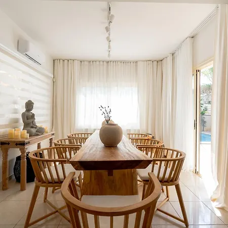 Stylish & Picturesque Oasis Anthorina 2 빌라