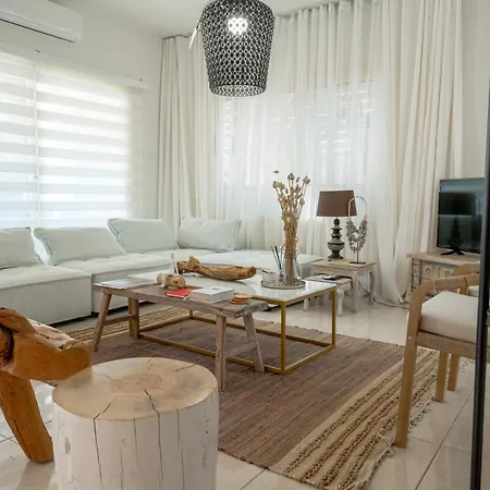 Stylish & Picturesque Oasis Anthorina 2 * Protaras