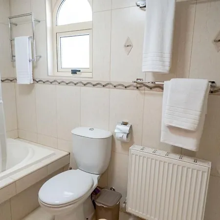 Villa Stylish & Picturesque Oasis Anthorina 2