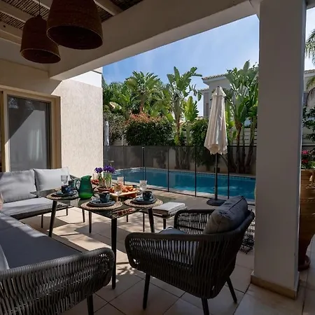 Stylish & Picturesque Oasis Anthorina 2 Villa *