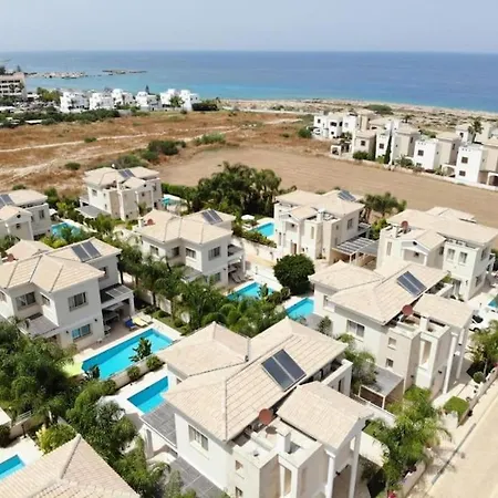 Villa Stylish & Picturesque Oasis Anthorina 2 *