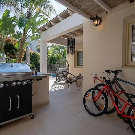 Stylish & Picturesque Oasis Anthorina 2 *