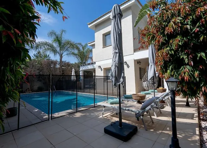 Stylish & Picturesque Oasis Anthorina 2 * Protaras